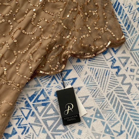 🌟Final Sale!🌟Adrianna Papell Gold Cocktail Dress🌟 - Picture 4 of 8